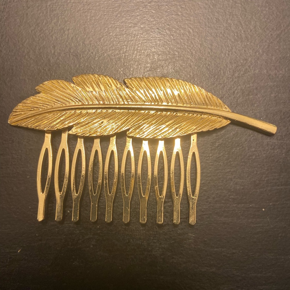 Gold hair comb accessory